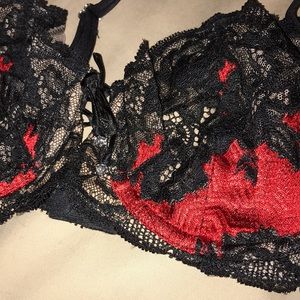 Victoria's Secret Intimates & Sleepwear - Victoria’s Secret holiday gem!! Victoria's Secret Intimates & Sleepwear - Victoria’s Secret holiday gem!!